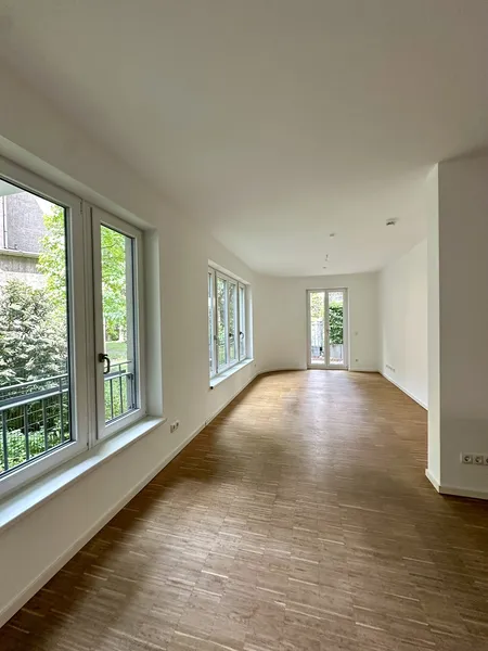 Erdgeschosswohnung mit Terrasse * 4-Zimmer * Einbauküche * im grünen Alt-Treptow — photo 1
